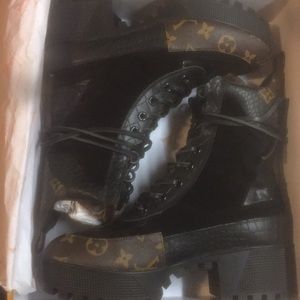 Louis Vuitton Laureate Platform Boots